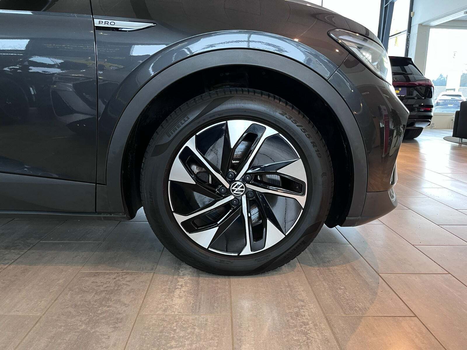 Grå VW ID.4 fra 2022