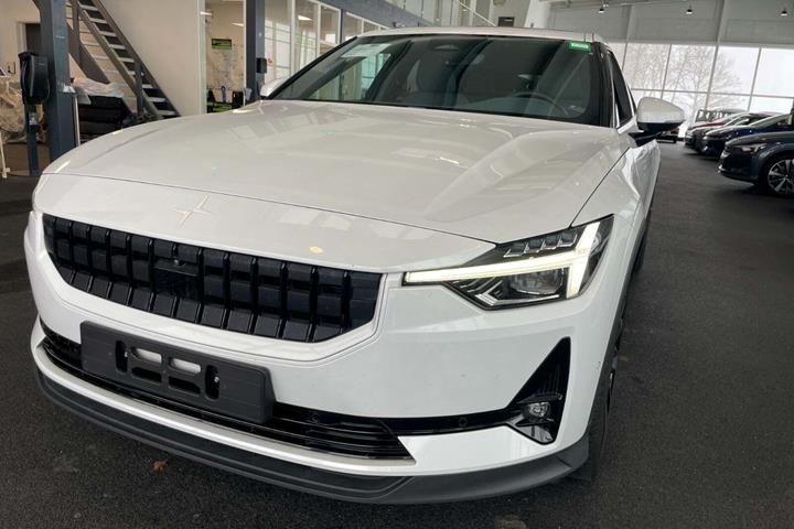Hvid Polestar 2 fra 2023