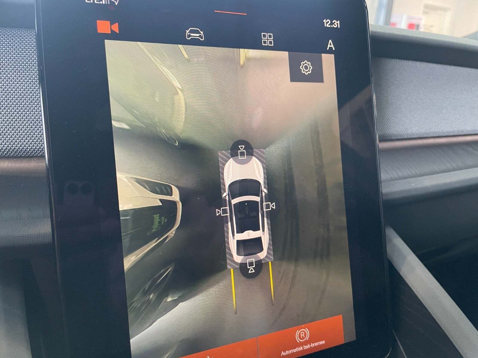 Hvid Polestar 2 fra 2023