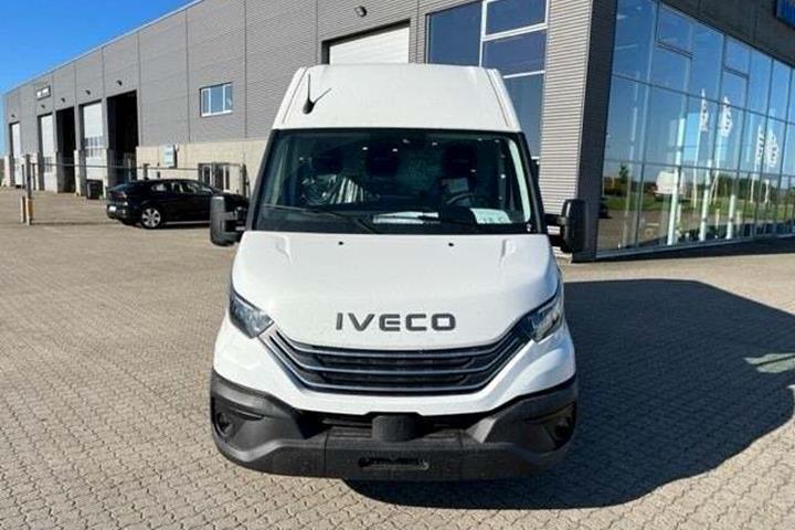 Hvid Iveco Daily fra 2026