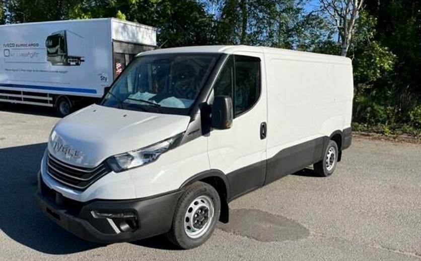 Iveco Daily 2,3 35S16 9m³ Van AG8