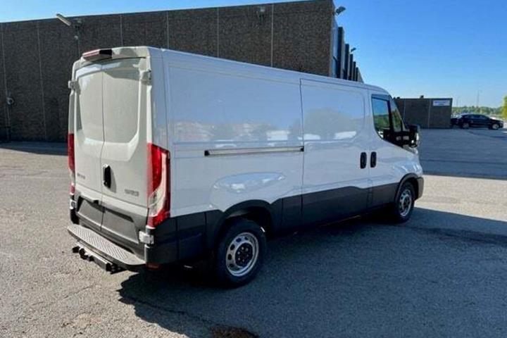 Hvid Iveco Daily fra 2026