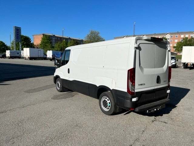 Iveco Daily 2,3 35S16 9m³ Van AG8