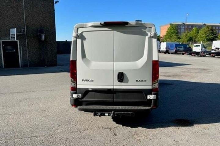 Hvid Iveco Daily fra 2026