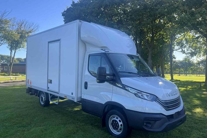 Hvid Iveco Daily fra 2026
