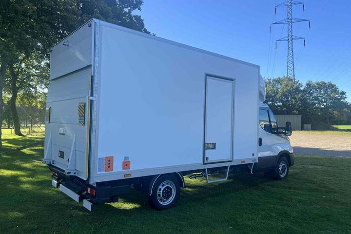 Hvid Iveco Daily fra 2026
