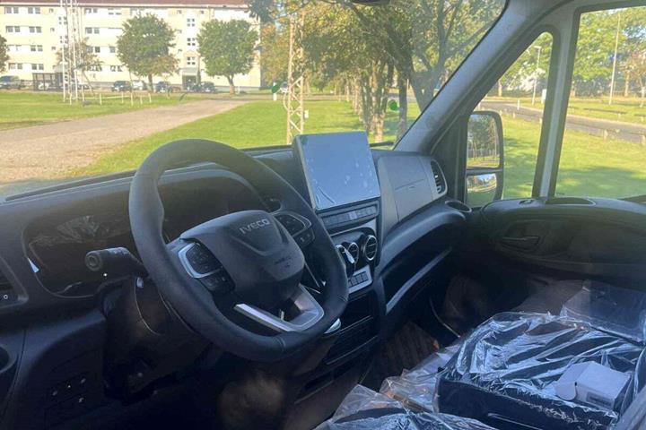 Hvid Iveco Daily fra 2026