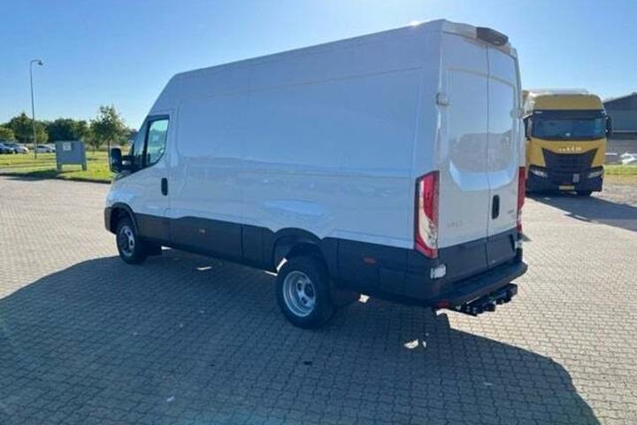 Hvid Iveco Daily fra 2026
