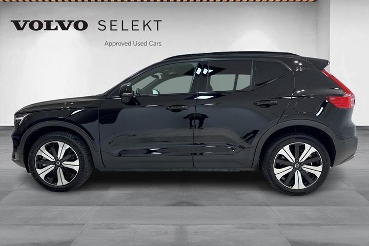 Sort Volvo XC40 fra 2023