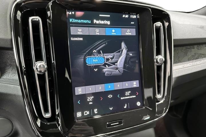Sort Volvo XC40 fra 2023