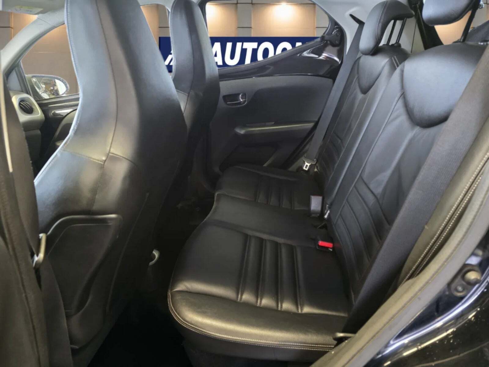 Sort Toyota Aygo fra 2015