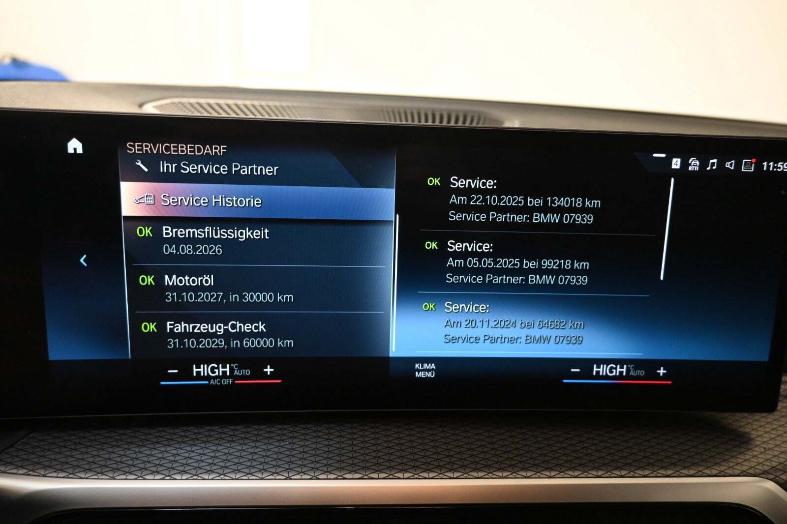 Grå BMW 320e fra 2023