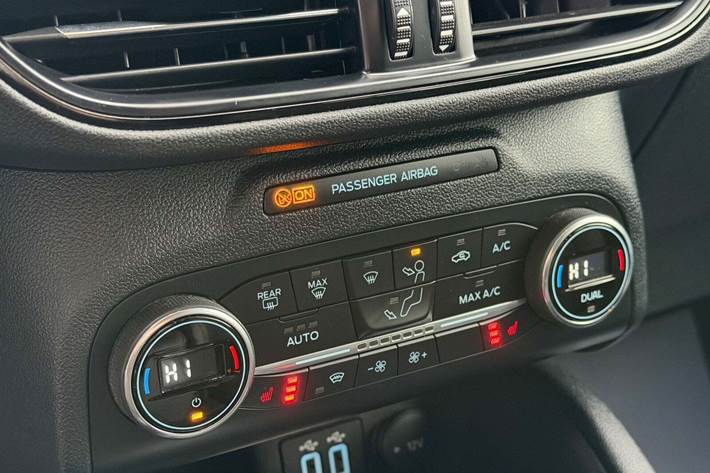 Sølv Ford Kuga fra 2021