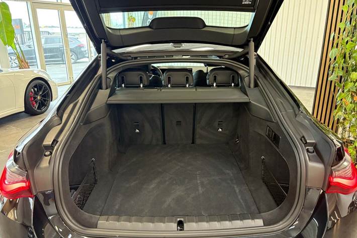 Sort BMW i4 fra 2022