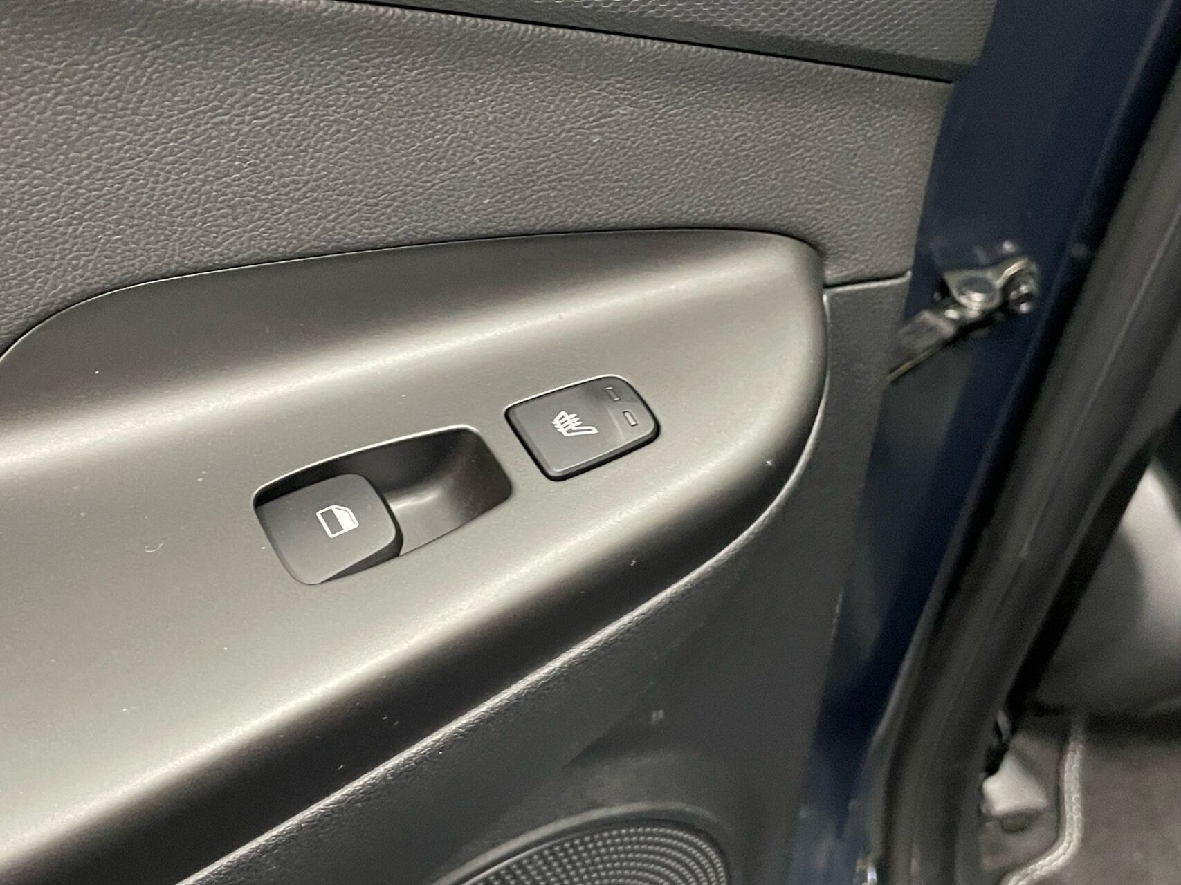 Blå Hyundai Kona fra 2021