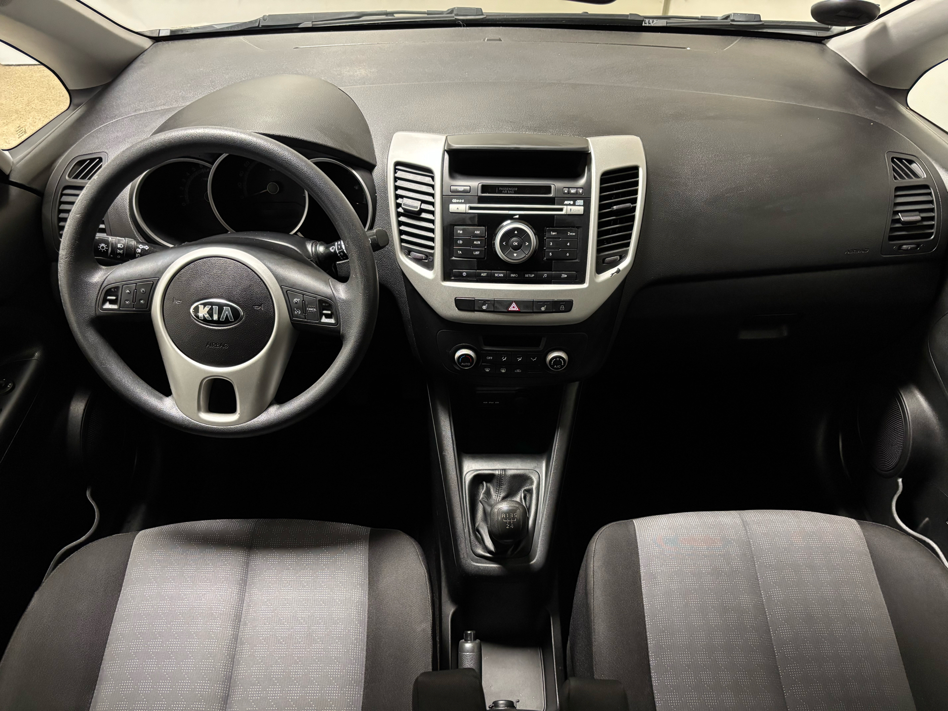 Sort Kia Venga fra 2017