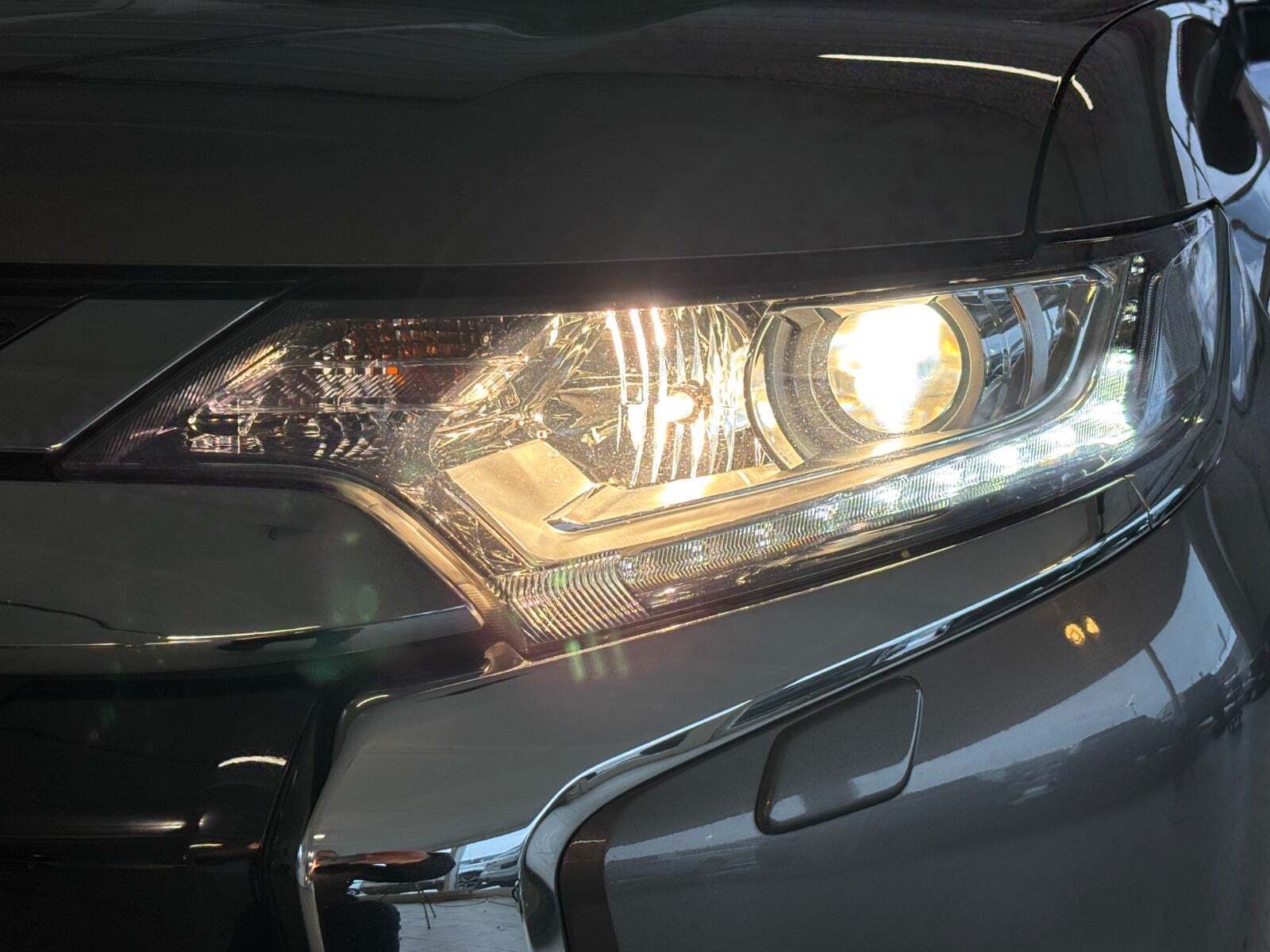 undefined Mitsubishi Outlander fra 2020