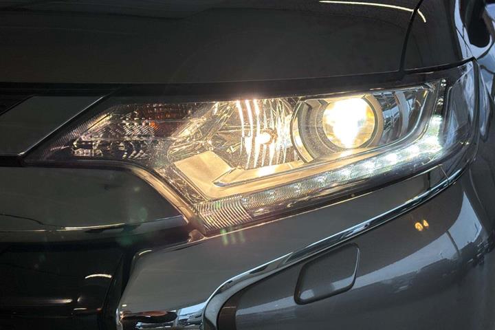 undefined Mitsubishi Outlander fra 2020