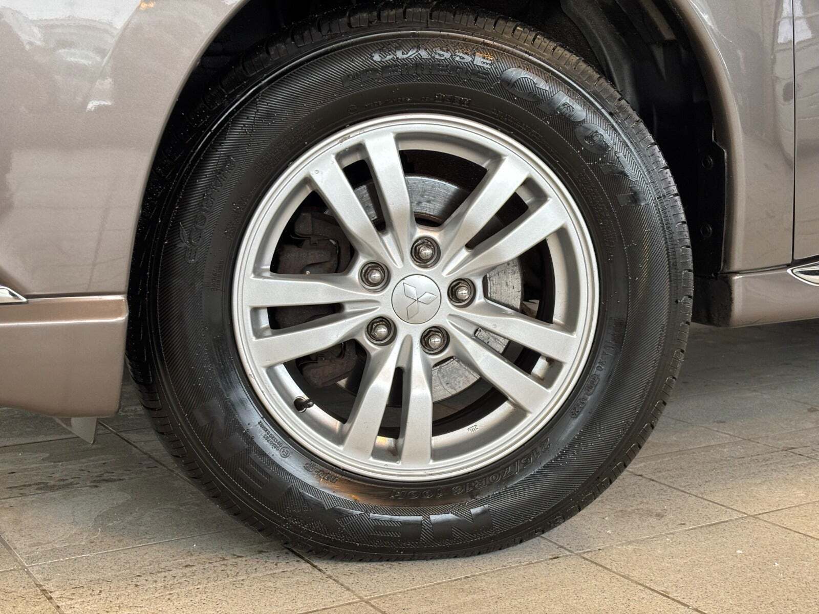 Mitsubishi Outlander 2,4 PHEV Invite CVT 4WD