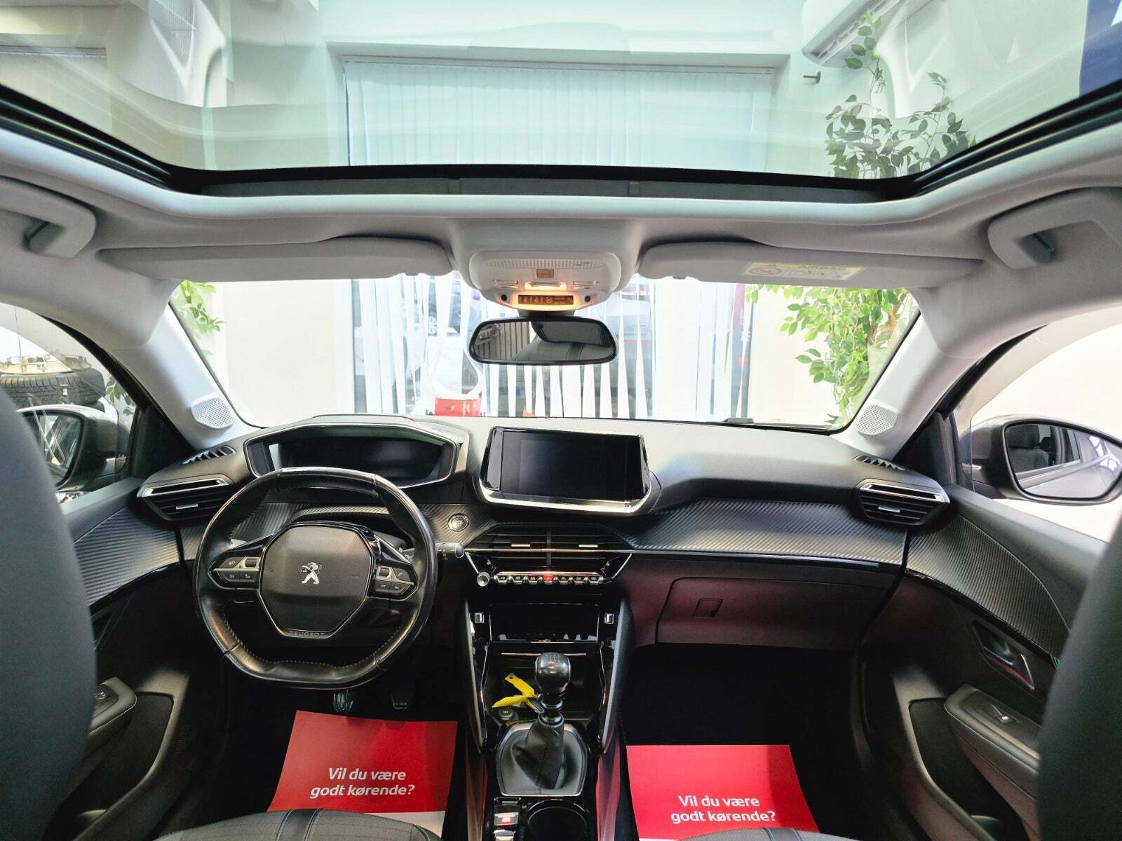 Peugeot 208 1,2 PureTech 100 Allure Sky