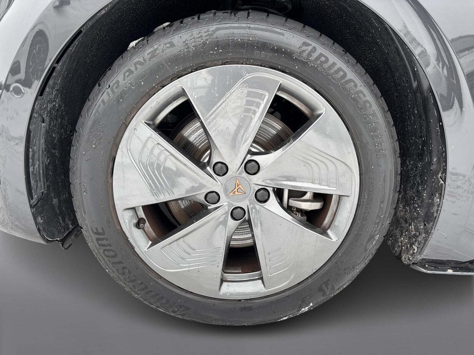 Grå Cupra Born fra 2024