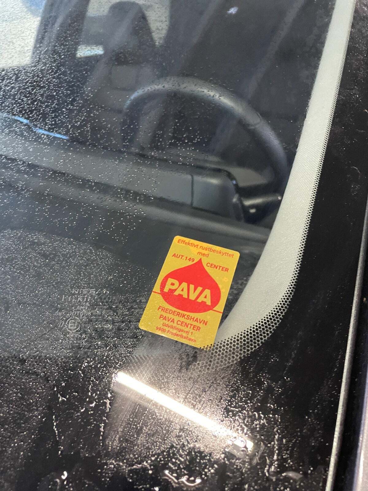 Grå Nissan Ariya fra 2024