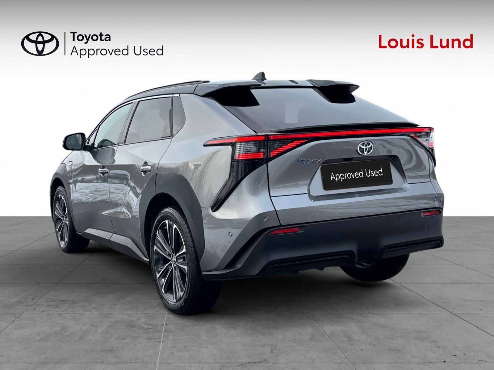Grå Toyota BZ4X fra 2023