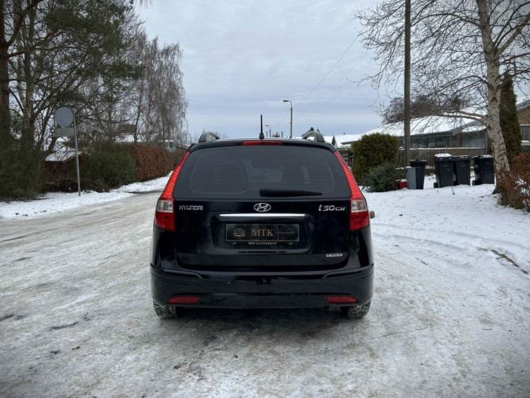 Hyundai i30 1,6 CRDi 128 Comfort CW aut. Van