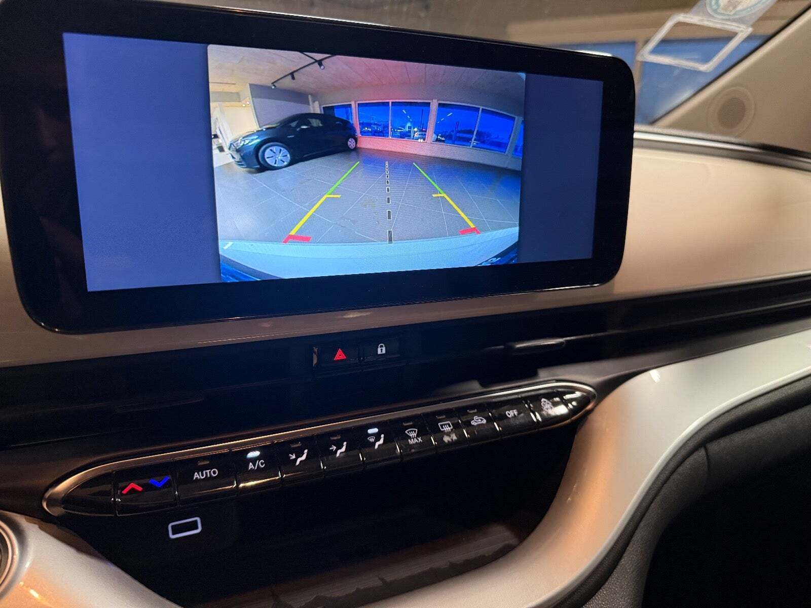 Hvid Fiat 500e fra 2022