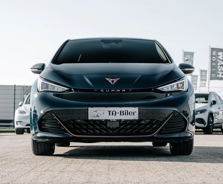 Blå Cupra Born fra 2023