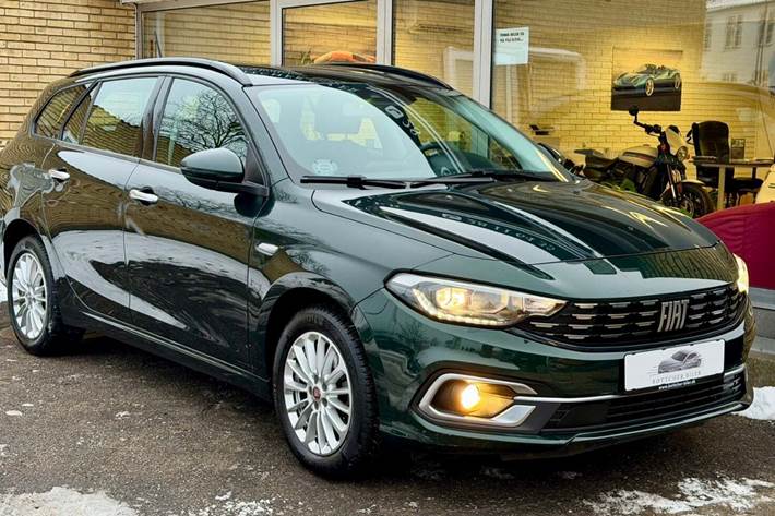 Grøn Fiat Tipo fra 2021
