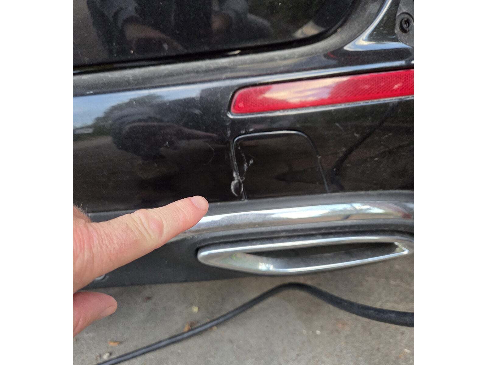 Sort Mercedes E300 de fra 2021