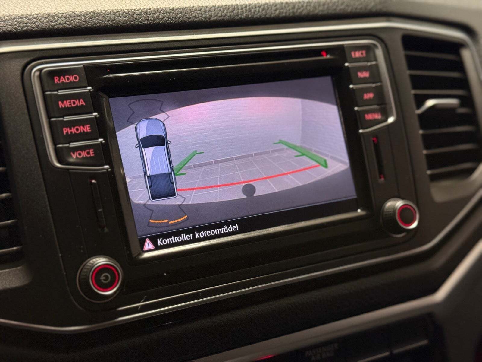 Hvid VW Amarok fra 2018