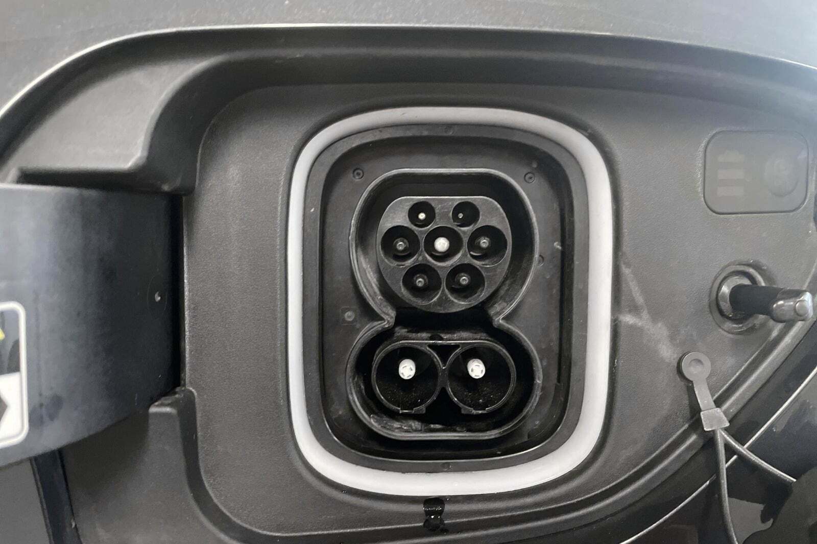 Grå Hyundai Kona fra 2022