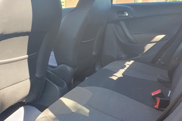 Rød Citroën C3 fra 2014