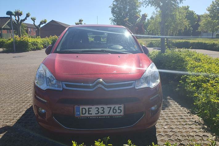 Rød Citroën C3 fra 2014