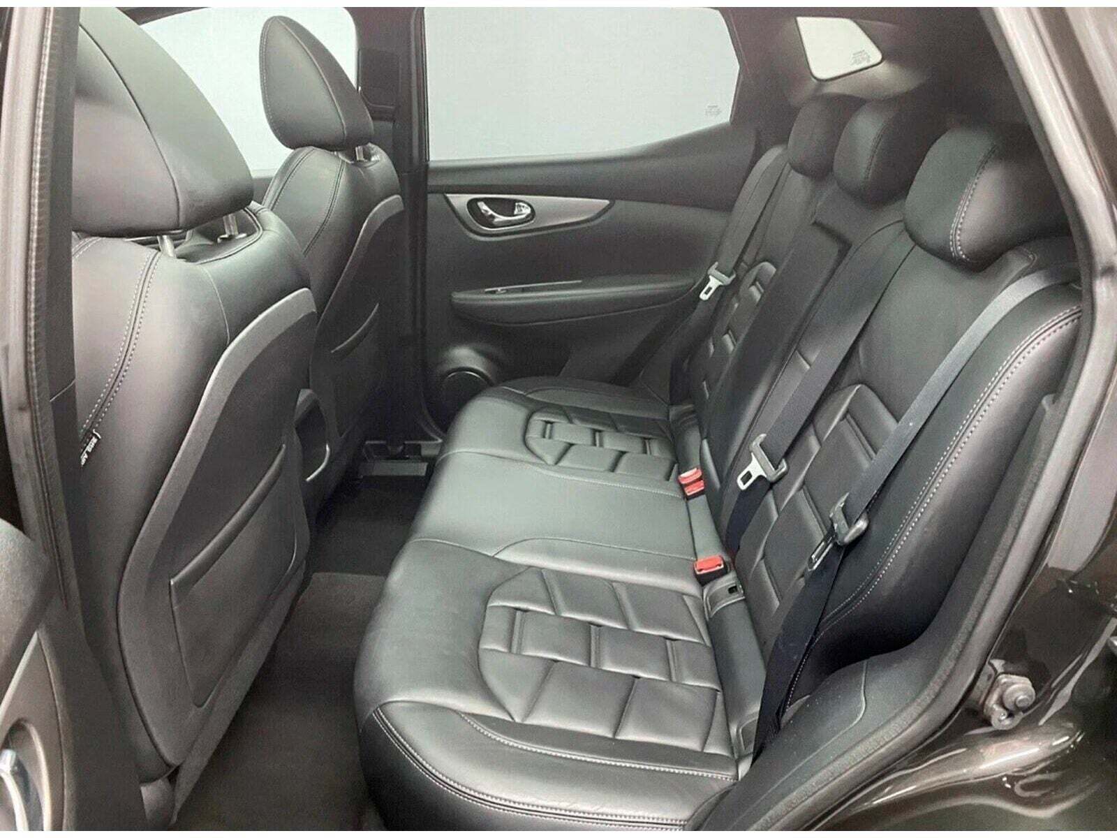 Sort Nissan Qashqai fra 2018