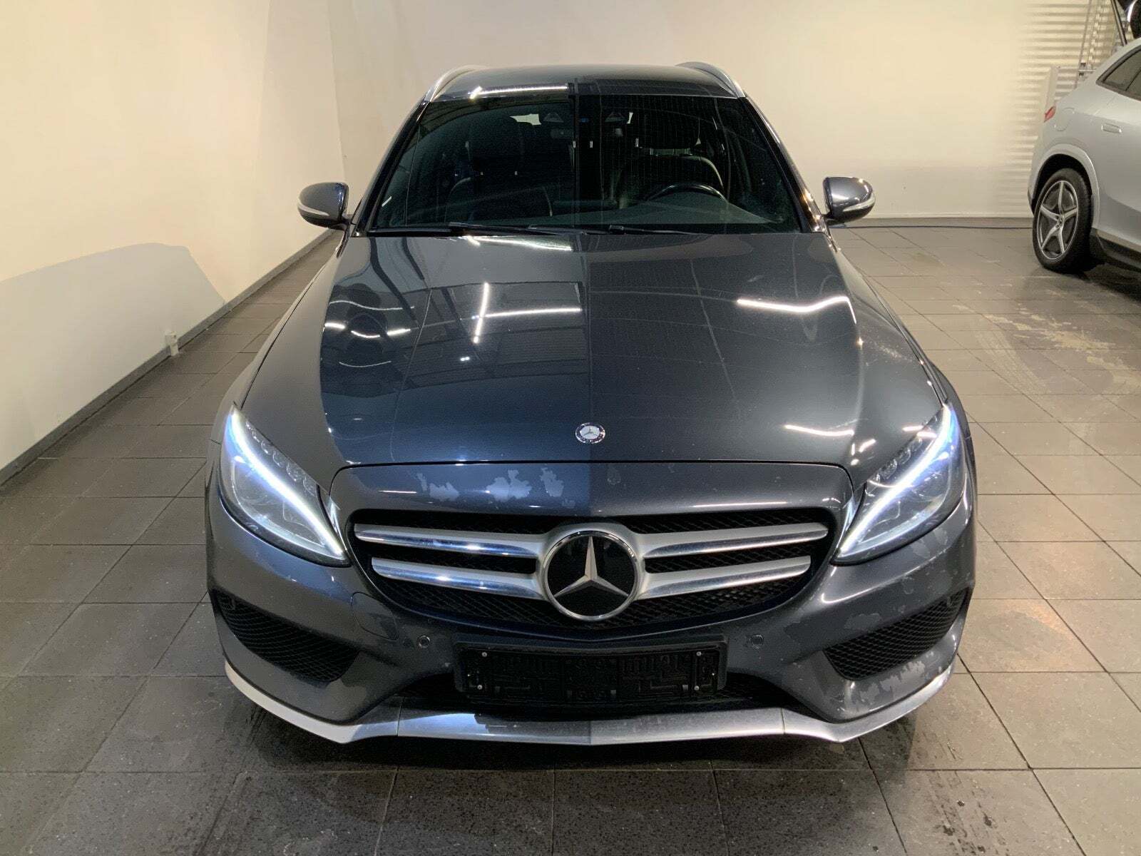 Mercedes C220 d 2,2 AMG Line stc. aut.