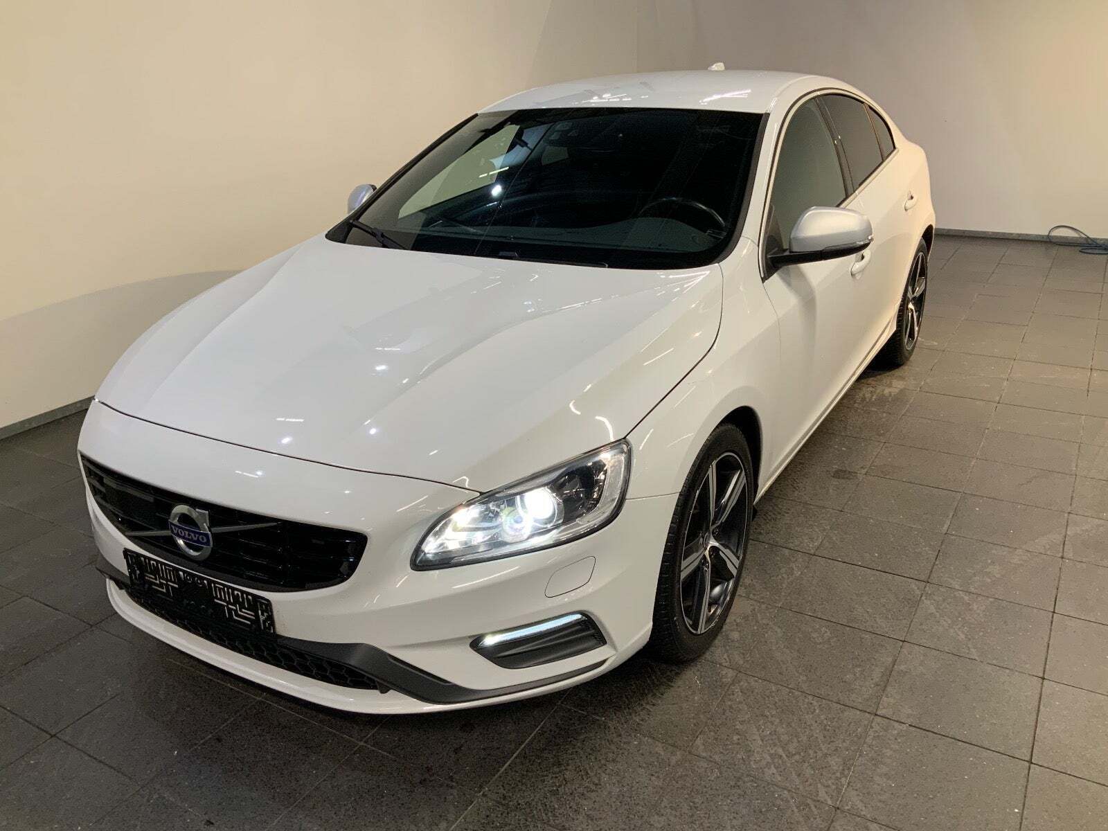 Volvo S60 2,0 D4 190 R-Design aut.