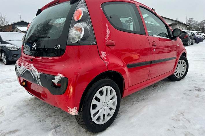 Rød Citroën C1 fra 2014