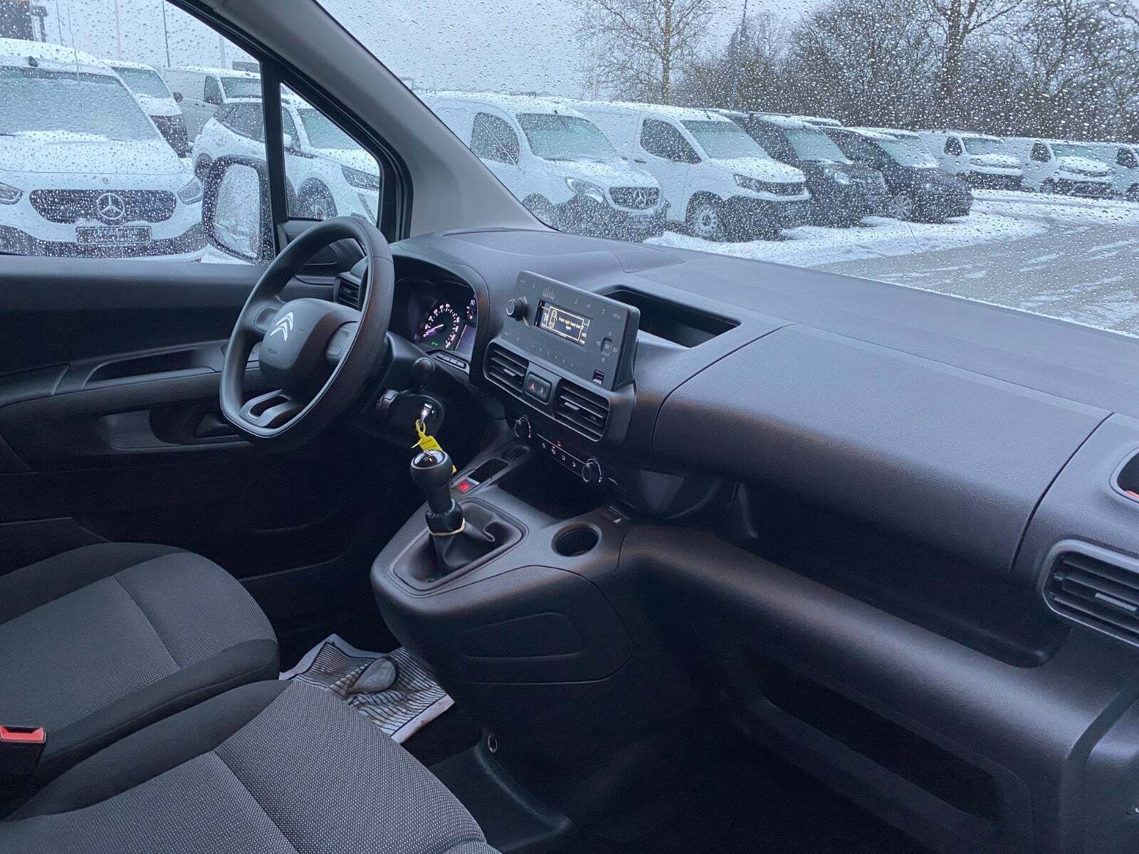 Hvid Citroën Berlingo fra 2021