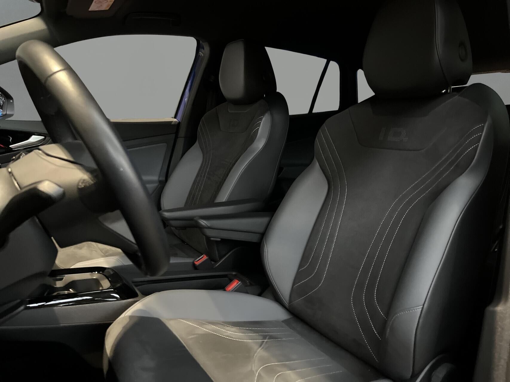 Blå VW ID.4 fra 2023