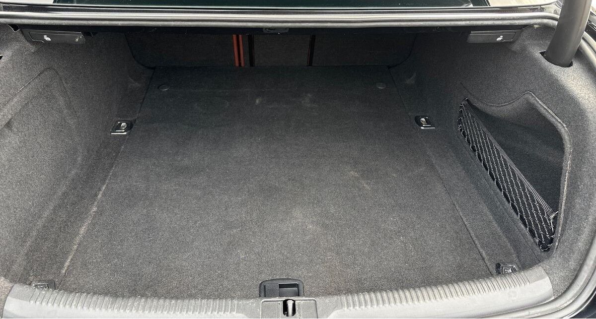 Sort Audi S5 fra 2008