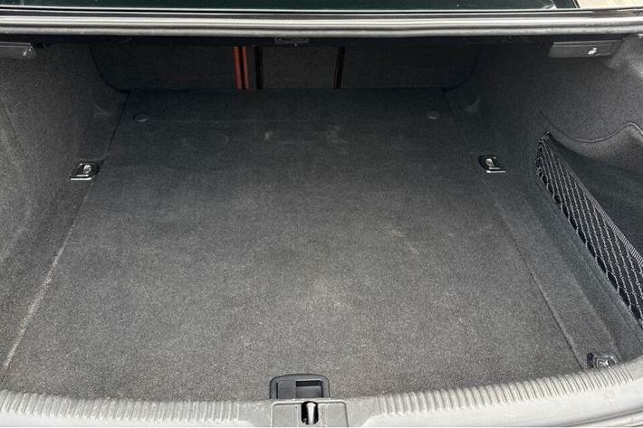 Sort Audi S5 fra 2008