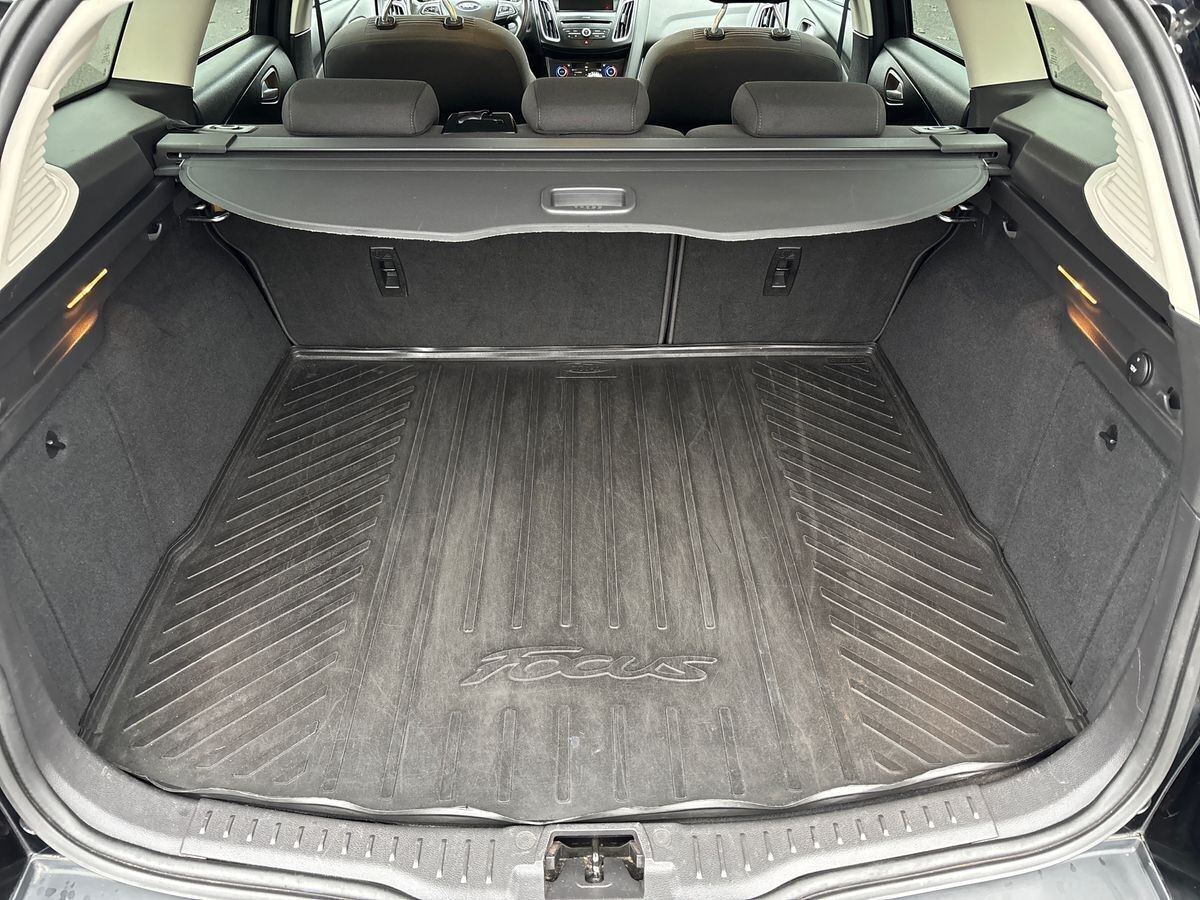 Sort Ford Focus fra 2017