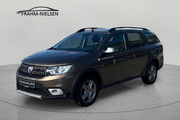 Brun Dacia Logan fra 2019 set udefra