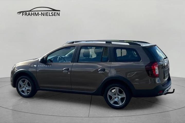 Brun Dacia Logan fra 2019