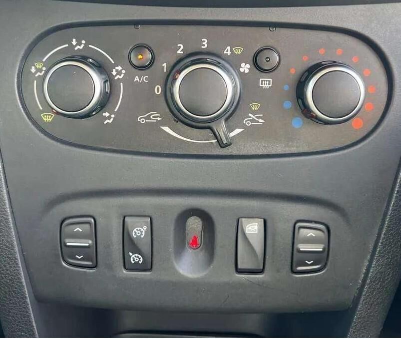 Brun Dacia Logan fra 2019