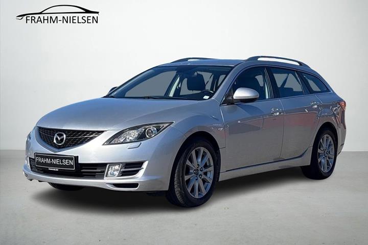 Grå Mazda 6 fra 2008 set udefra