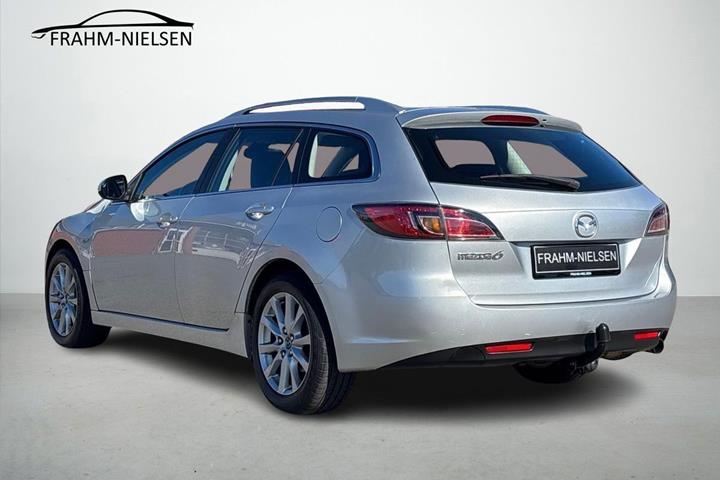 Grå Mazda 6 fra 2008